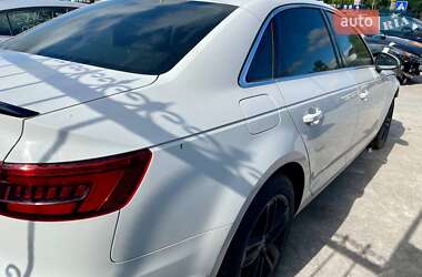 Седан Audi A4 2016 в 