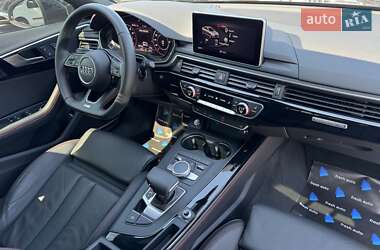 Седан Audi A4 2019 в 