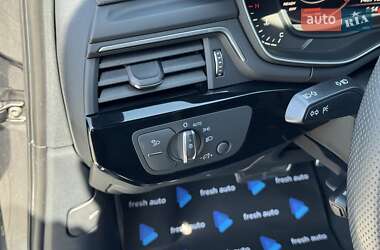 Седан Audi A4 2019 в 