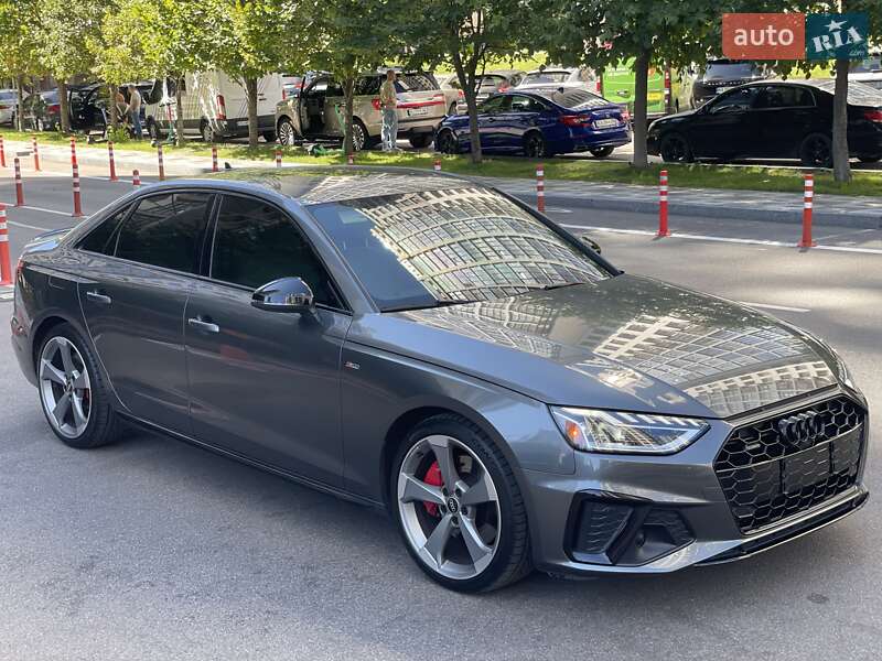 Седан Audi A4 2022 в Киеве