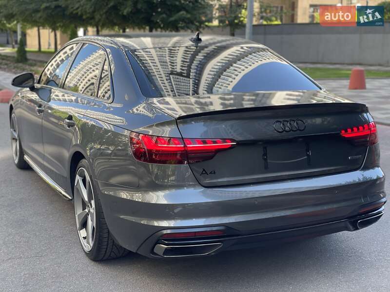 Седан Audi A4 2022 в Киеве