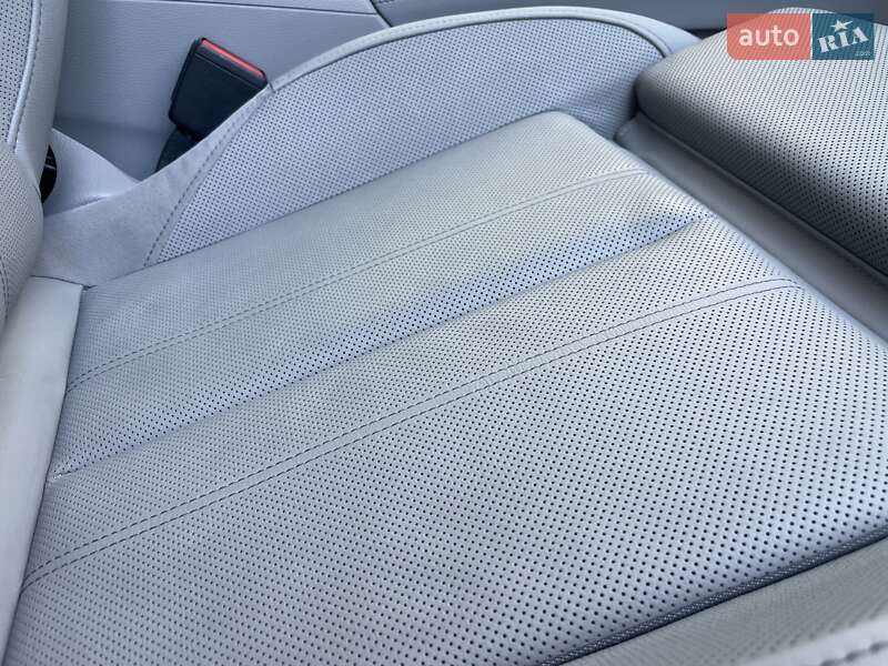 Седан Audi A4 2022 в Киеве