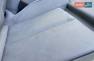Седан Audi A4 2022 в 