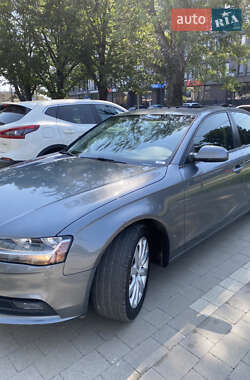Седан Audi A4 2013 в 