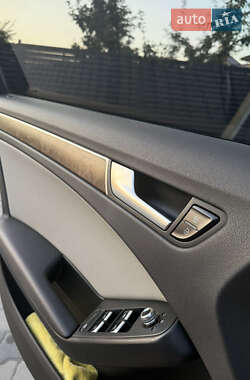 Седан Audi A4 2012 в 