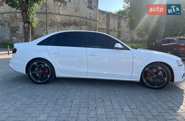 Седан Audi A4 2013 в 
