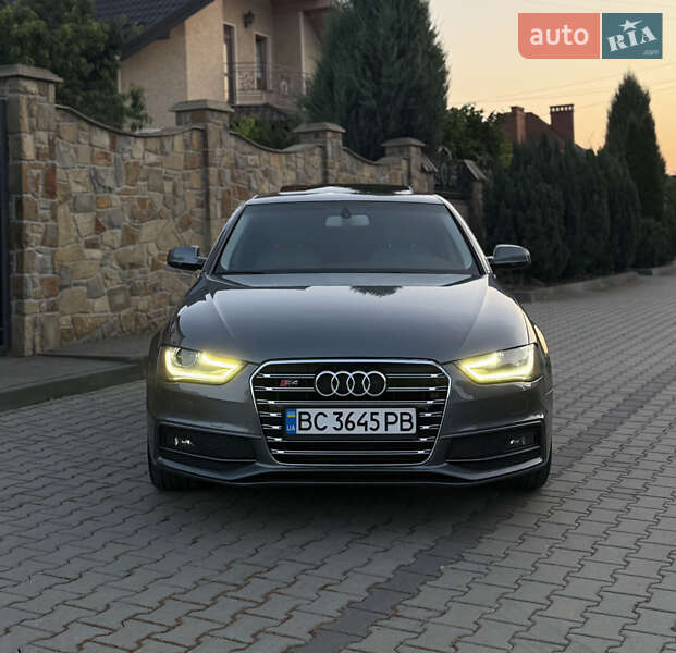 Audi A4 2012