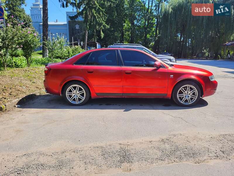 Седан Audi A4 2002 в Черновцах
