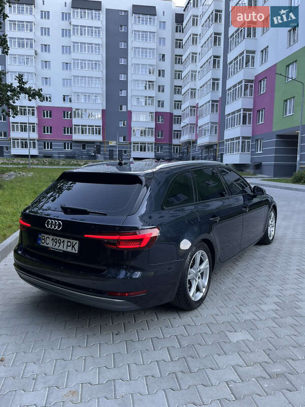 Универсал Audi A4 2018 в Новояворовске