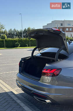 Седан Audi A4 2022 в 