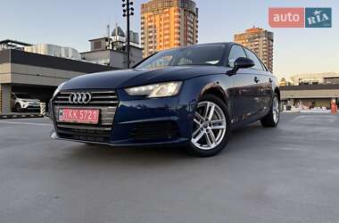 Седан Audi A4 2017 в 