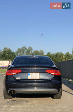 Седан Audi A4 2012 в 