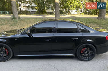 Седан Audi A4 2013 в 