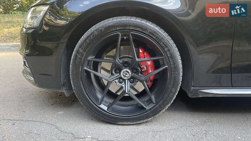 Седан Audi A4 2013 в Днепре
