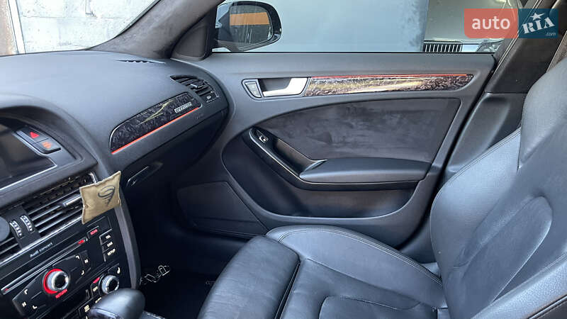 Седан Audi A4 2013 в Днепре