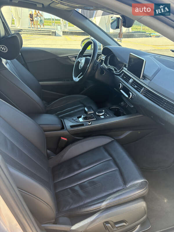 Седан Audi A4 2018 в Киеве