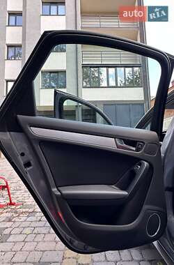 Седан Audi A4 2015 в 