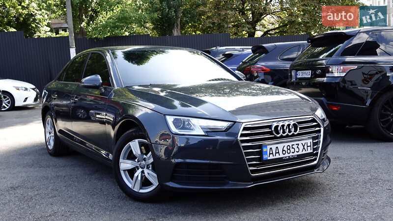 Седан Audi A4 2017 в Киеве