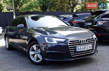 Седан Audi A4 2017 в 