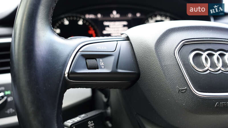 Седан Audi A4 2017 в Киеве