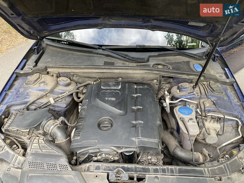 Седан Audi A4 2014 в Днепре