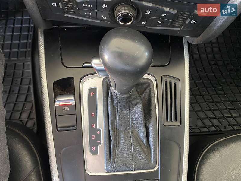 Седан Audi A4 2011 в Николаеве