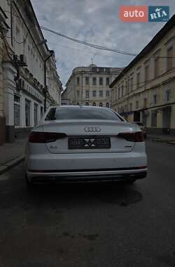 Седан Audi A4 2019 в 