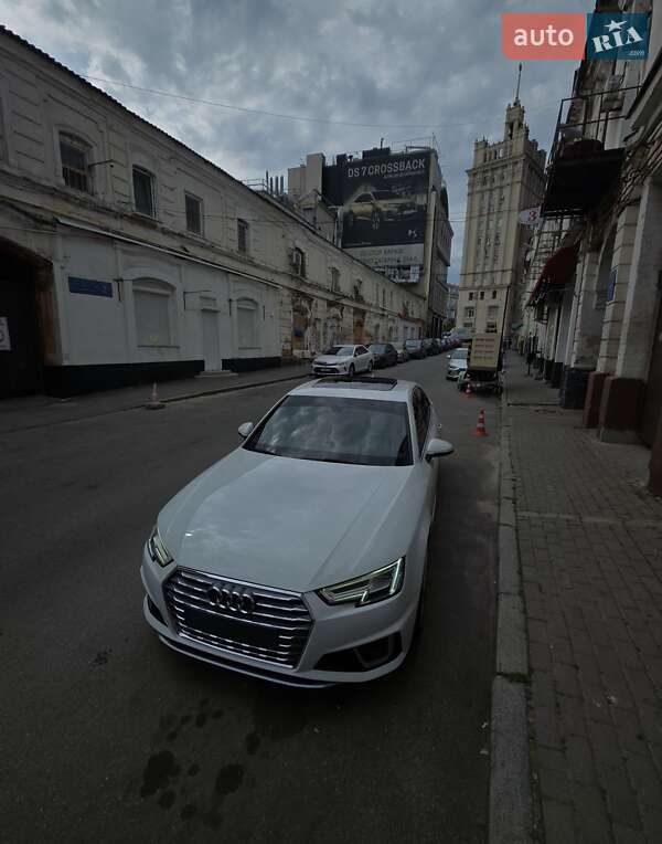 Седан Audi A4 2019 в Харкові