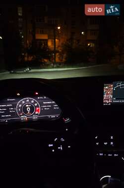 Седан Audi A4 2019 в 