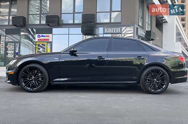 Седан Audi A4 2019 в 