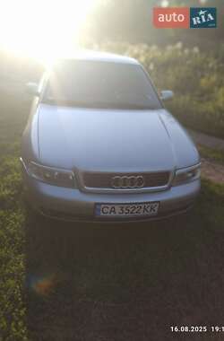 Седан Audi A4 2000 в Тальному