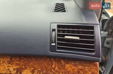 Седан Audi A4 2001 в 