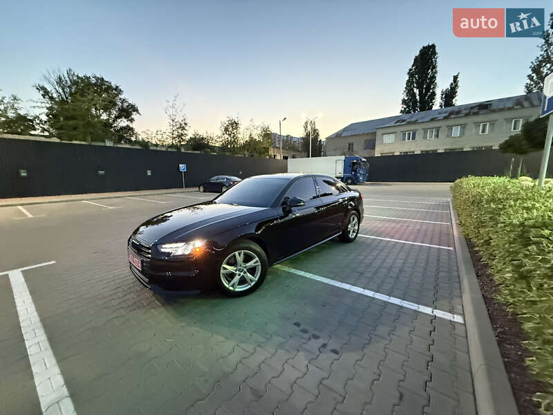 Седан Audi A4 2018 в Киеве