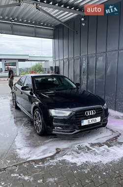 Седан Audi A4 2014 в 