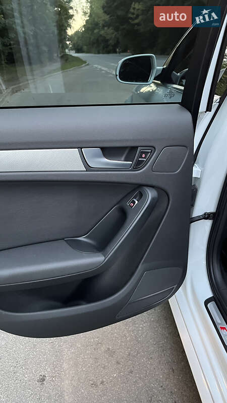Седан Audi A4 2014 в Полтаве