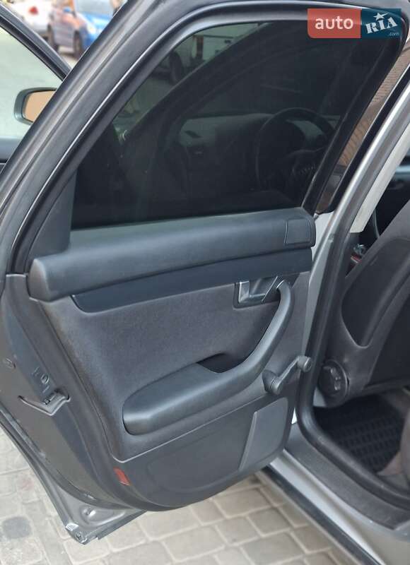 Седан Audi A4 2002 в Днепре