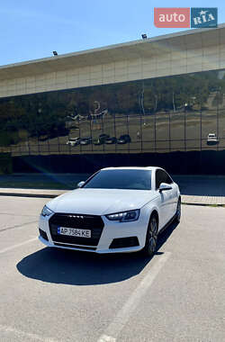 Седан Audi A4 2016 в Запорожье