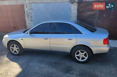 Седан Audi A4 1999 в 
