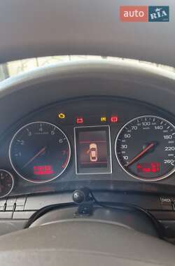 Седан Audi A4 2001 в 