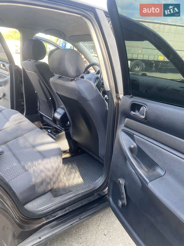 Седан Audi A4 1997 в Ковеле