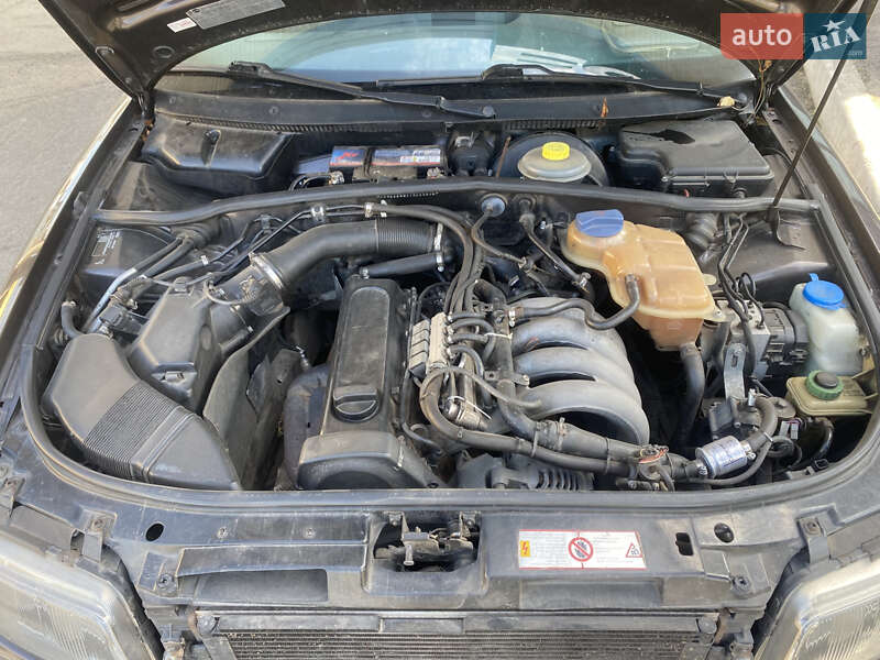 Седан Audi A4 1997 в Ковеле