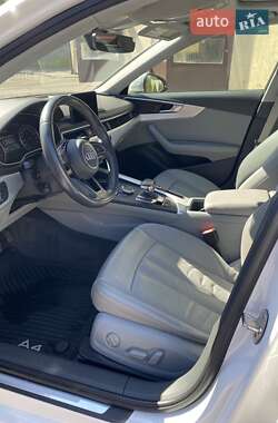 Седан Audi A4 2016 в Львове