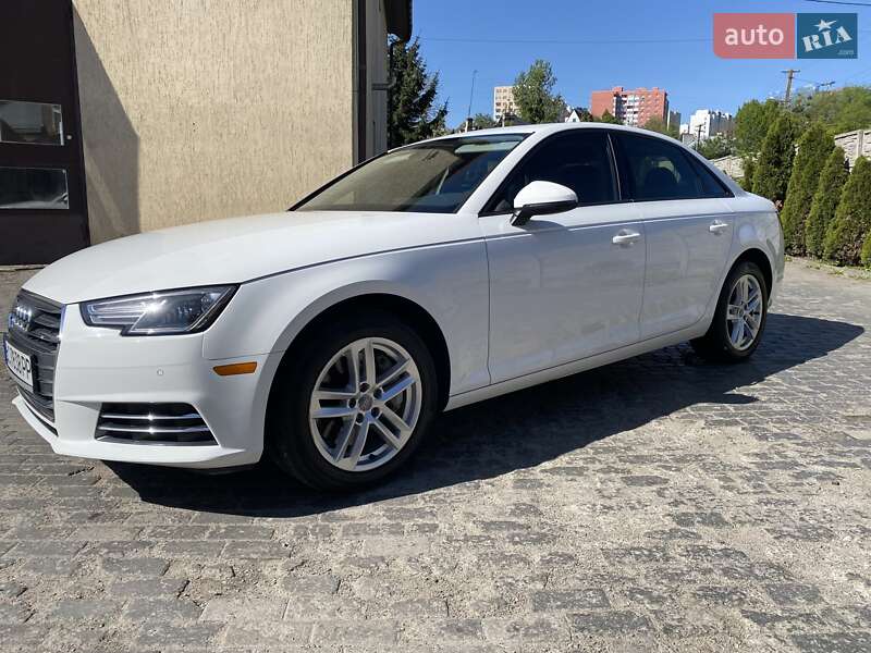 Седан Audi A4 2016 в Львові