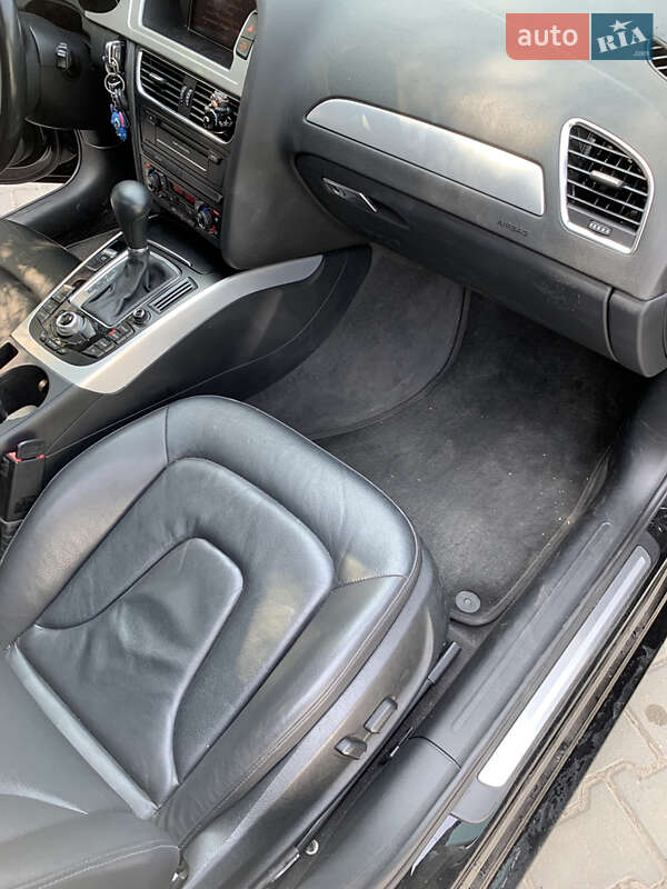 Седан Audi A4 2010 в Галиче