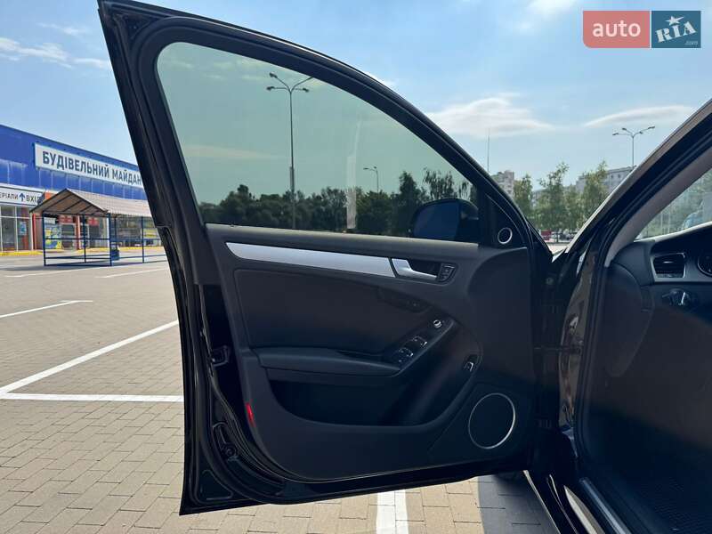 Седан Audi A4 2012 в Сумах
