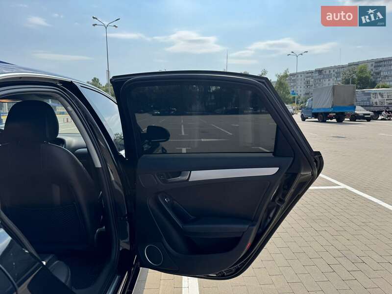 Седан Audi A4 2012 в Сумах
