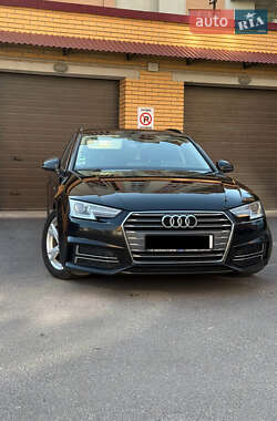 Универсал Audi A4 2017 в 