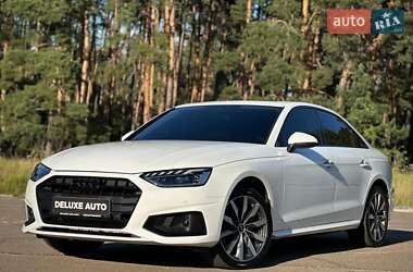Седан Audi A4 2021 в 