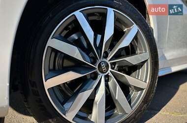 Седан Audi A4 2021 в 