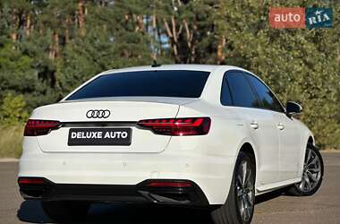 Седан Audi A4 2021 в 